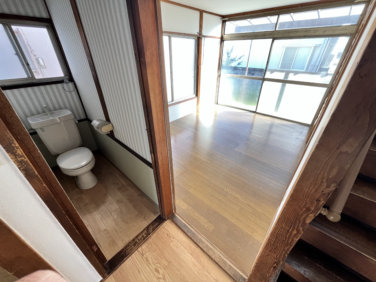 南区豊成1 桑原借家3号棟のトイレ写真
