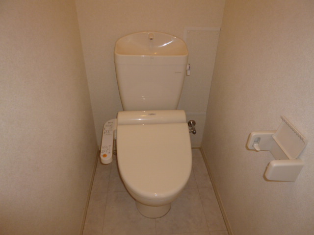 ＪＲ山陽本線 中庄駅 徒歩30分 2階建 築15年のトイレ写真
