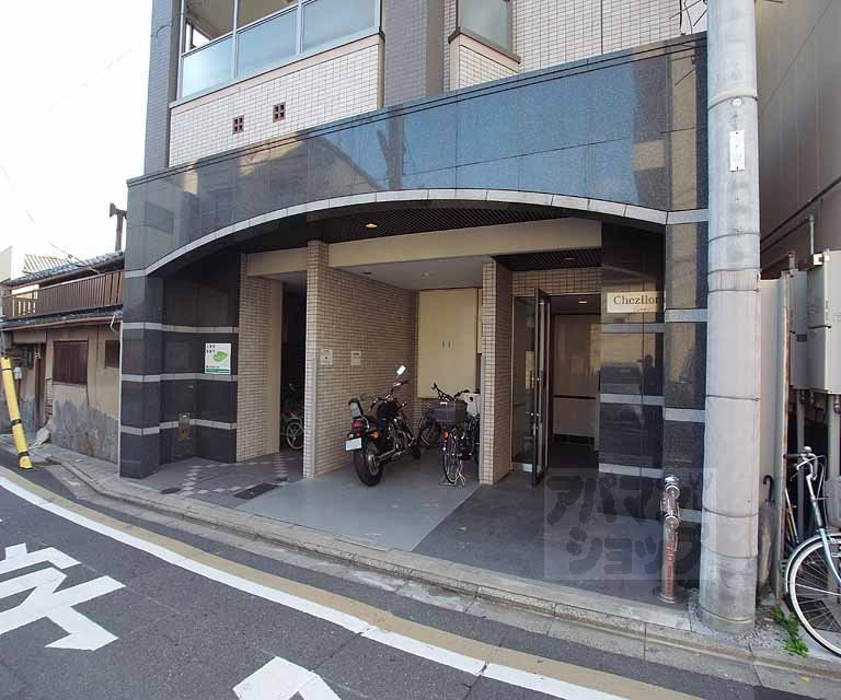京福電鉄北野線 北野白梅町駅 徒歩14分 8階建 築21年の外観写真