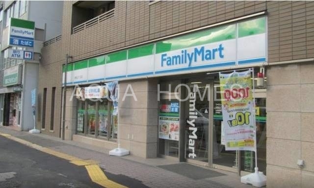 コンビニ　ファミリーマート本駒込六丁目店（コンビニ）まで483m