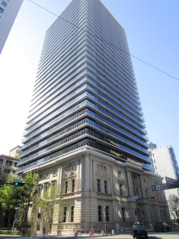 建物外観　重厚な歴史建築物との融合で存在感のある外観です