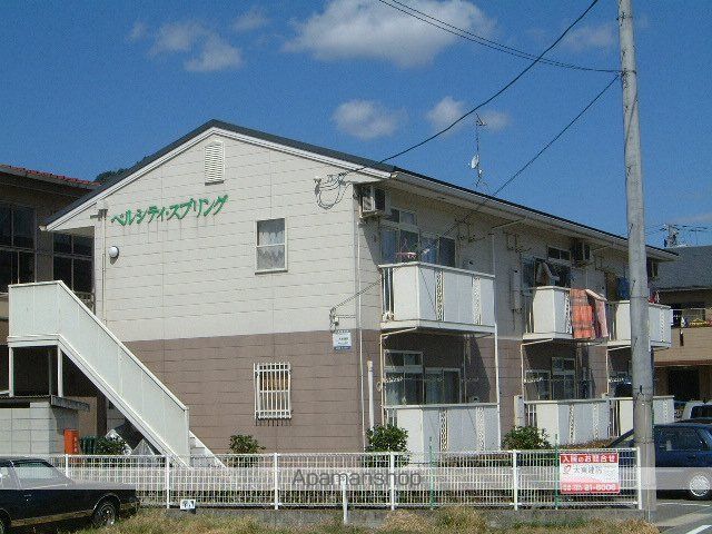 ＪＲ山陽本線 福山駅 バス乗車時間：15分 最寄りバス停で下車 徒歩2分 築31年