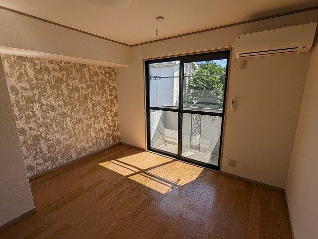 居室・リビング　※別部屋参考写真