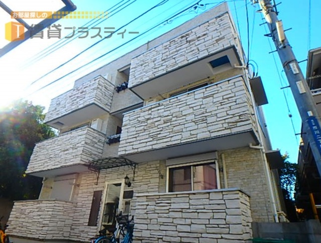 建物外観　オートロック付アパートですよ。