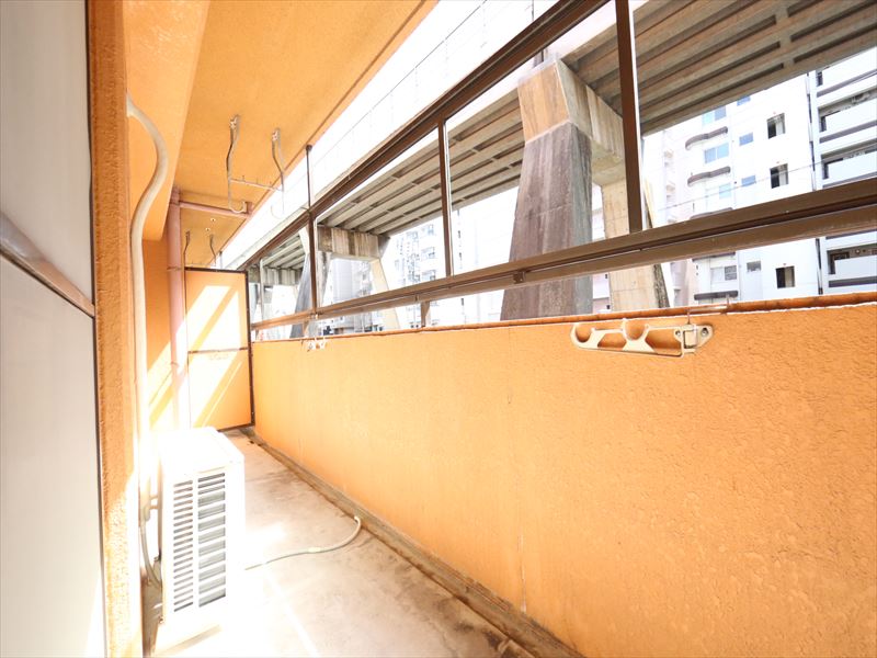 地下鉄東山線 本郷駅 徒歩4分 4階建 築41年の内装写真