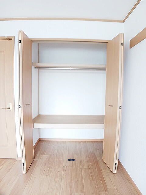 エレガンス弐番館の内装写真
