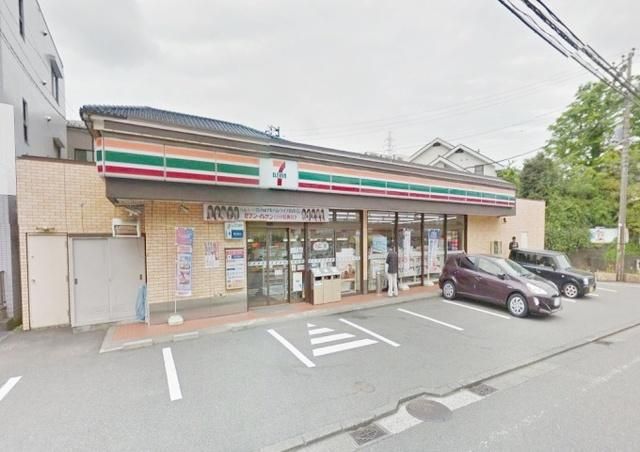 コンビニ　セブンイレブン南戸塚店（コンビニ）まで262m