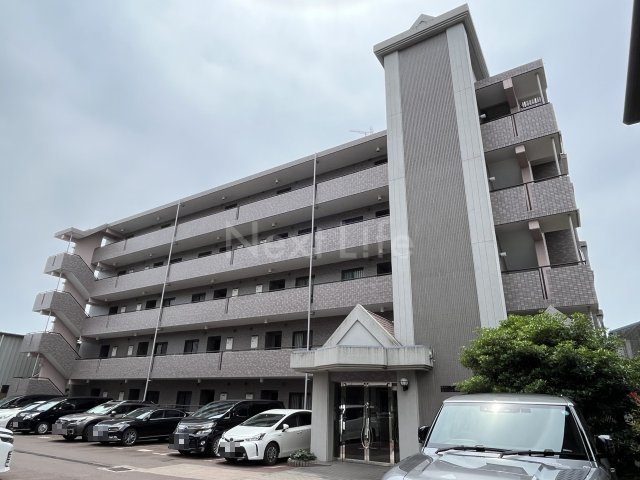 新横浜ガーデンコートBサイドの外観写真