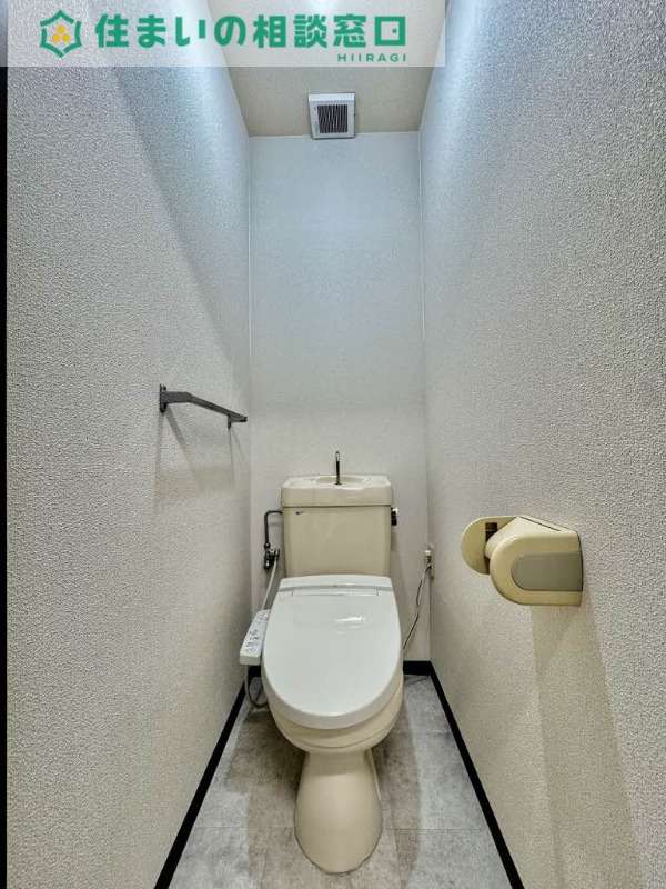 名鉄名古屋本線 矢作橋駅 徒歩13分 2階建 築35年のトイレ写真