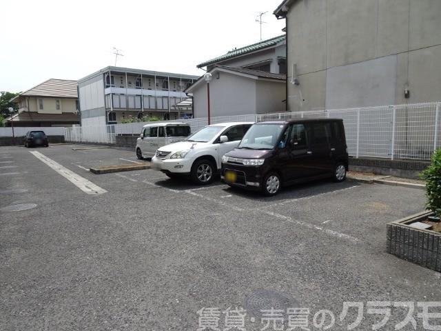 駐車場　敷地内駐車場
