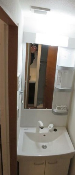 洗面設備　嬉しい独立洗面台付き。