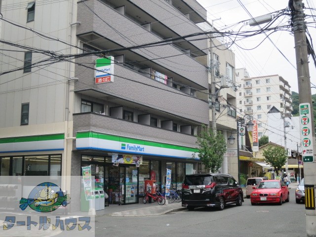 コンビニ　ファミリーマート大東野崎店（コンビニ）まで316m