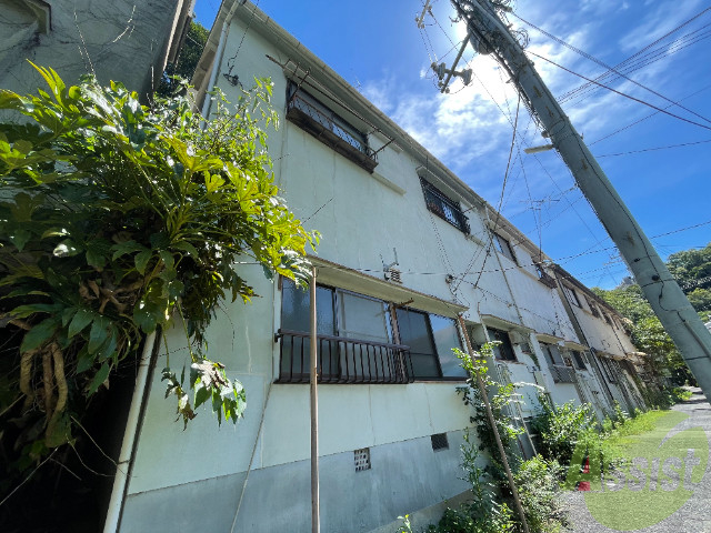 神戸市兵庫区千鳥町のアパートの建物外観