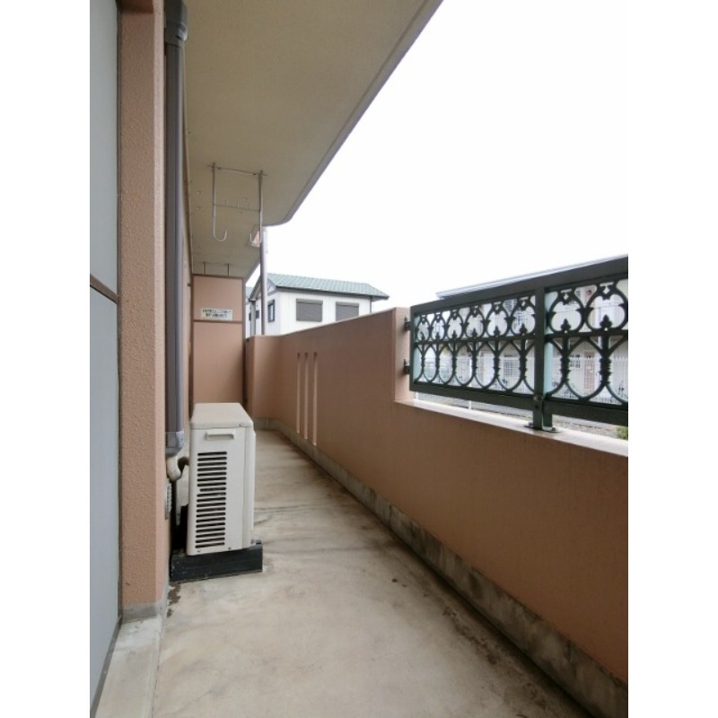 バルコニー　図面と現状に相違がある場合には現状を優先