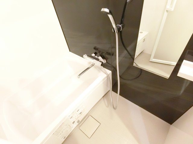 バス・シャワールーム　詳細は、RISUMO江坂本店までお問合せください♪