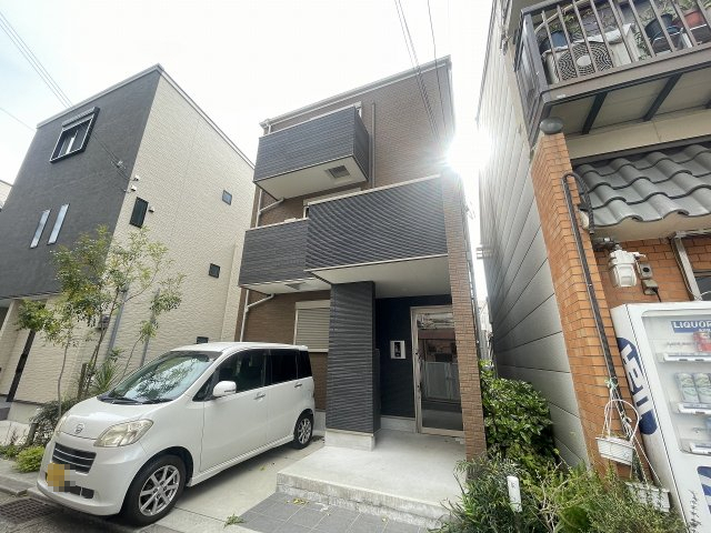 神戸市兵庫区和田崎町のアパートの建物外観
