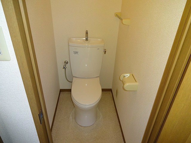 【藤沢市並木台のアパートのトイレ】