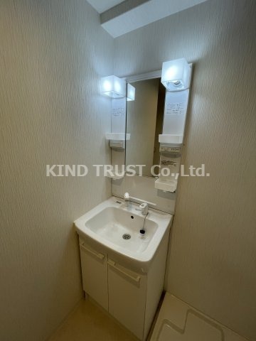 洗面設備　脱衣スペースもあります