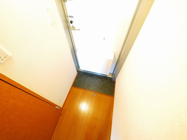 玄関　洗面台完備