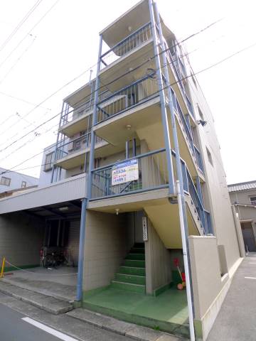 名古屋市中川区応仁町のマンションの建物外観