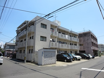 エクセル川元の建物外観