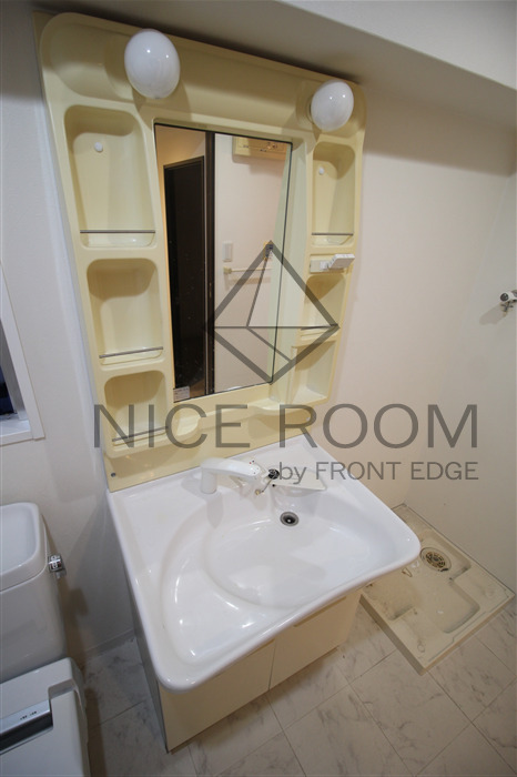 洗面設備　セレブコート木川　独立洗面台