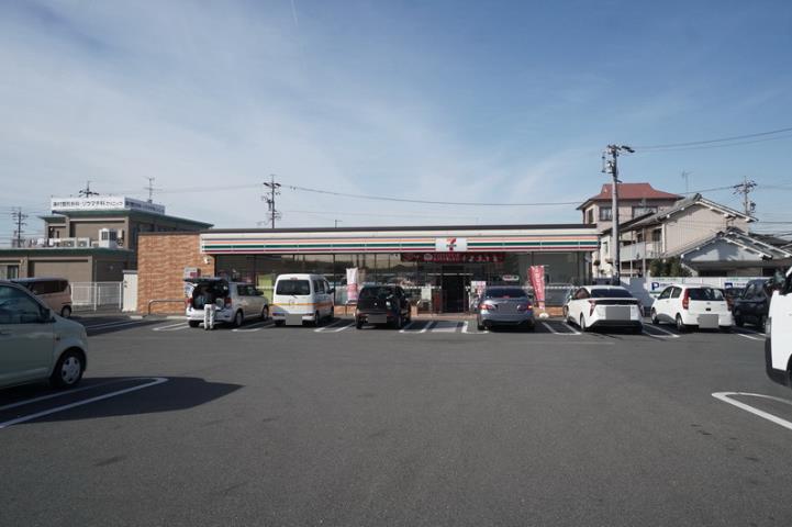 コンビニ　セブンイレブン（コンビニ）まで401m