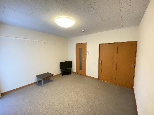 居室・リビング　1Ｆはフローリング、2Ｆは絨毯仕様