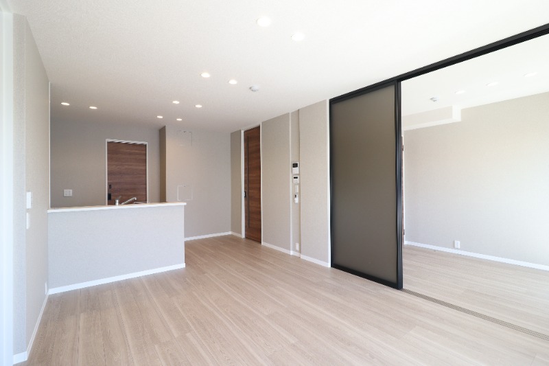 居室・リビング　図面と現状に相違がある場合には現状を優先