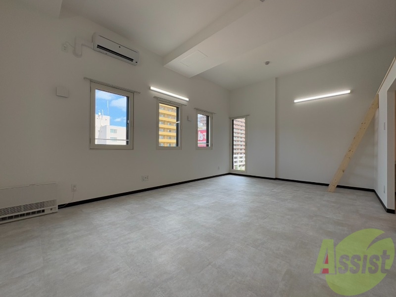 居室・リビング　広々としたリビングですね。使い勝手がよさそうですね！