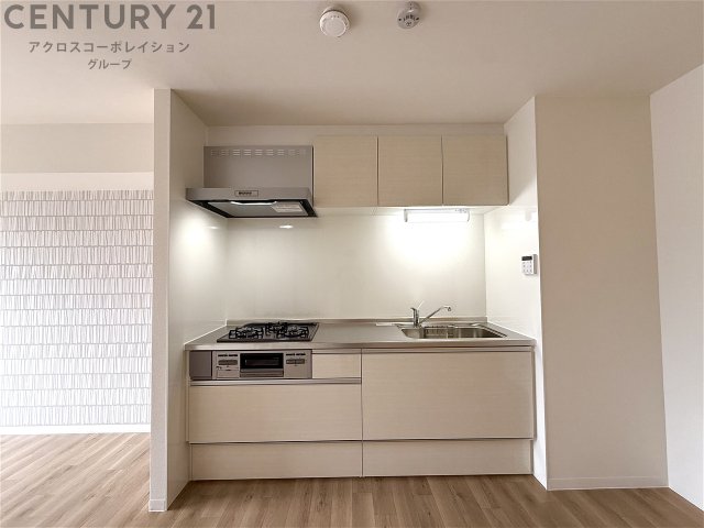 キッチン　３口ガスコンロです！料理が捗ります♪