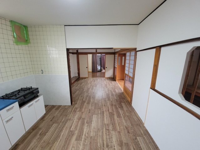 キッチン　キッチン交換済。ゆとりある広さのあるDKです。