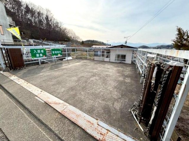 駐車場　車種を限定しない広い駐車場