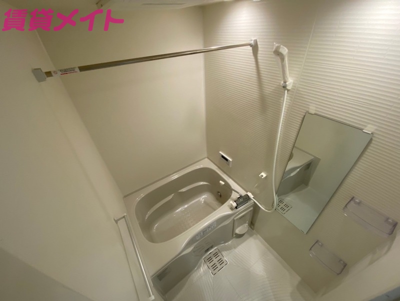 バス・シャワールーム　同物件の別部屋写真です。