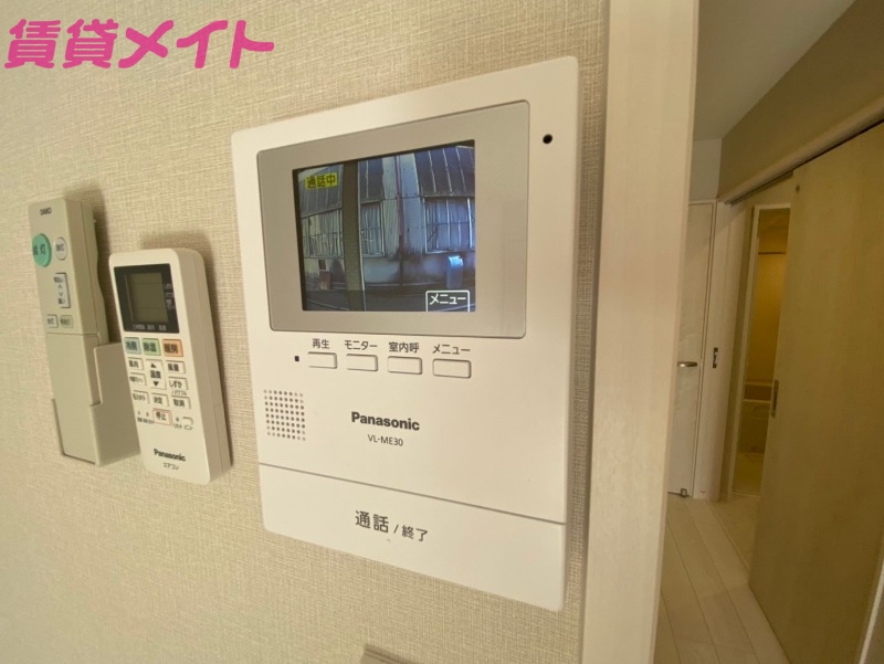 セキュリティ　同物件の別部屋写真です。