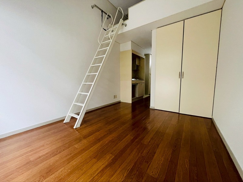 居室・リビング　別室参照