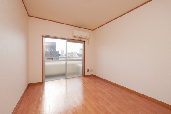 居室・リビング　※別部屋の写真です