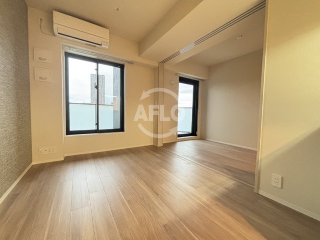 居室・リビング　コンフォリア・リヴ本町WEST Q　居間・リビング