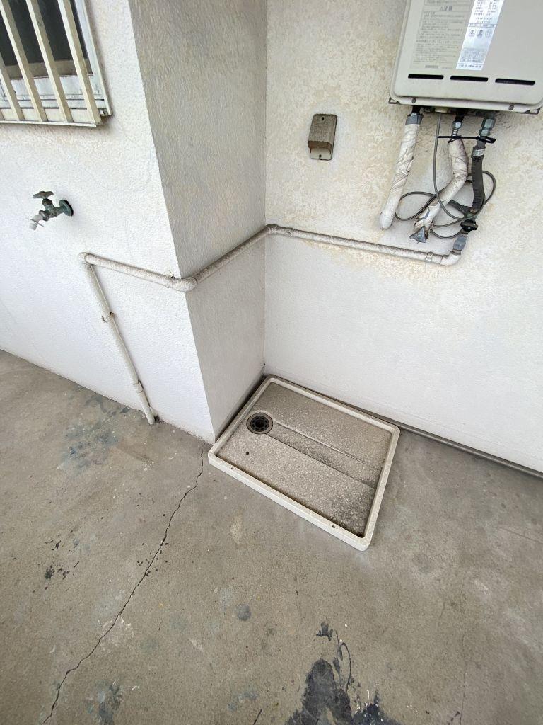 バルコニー　洗濯機置き場