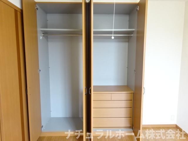 収納　南洋室クローゼット