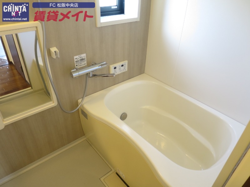 バス・シャワールーム　同型参考写真