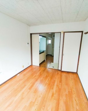 居室・リビング　「b’CASA幕張re-born」