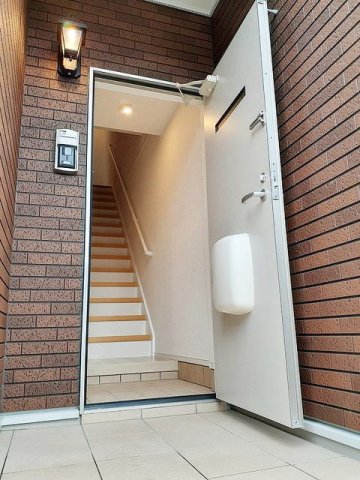 玄関　明るい玄関です