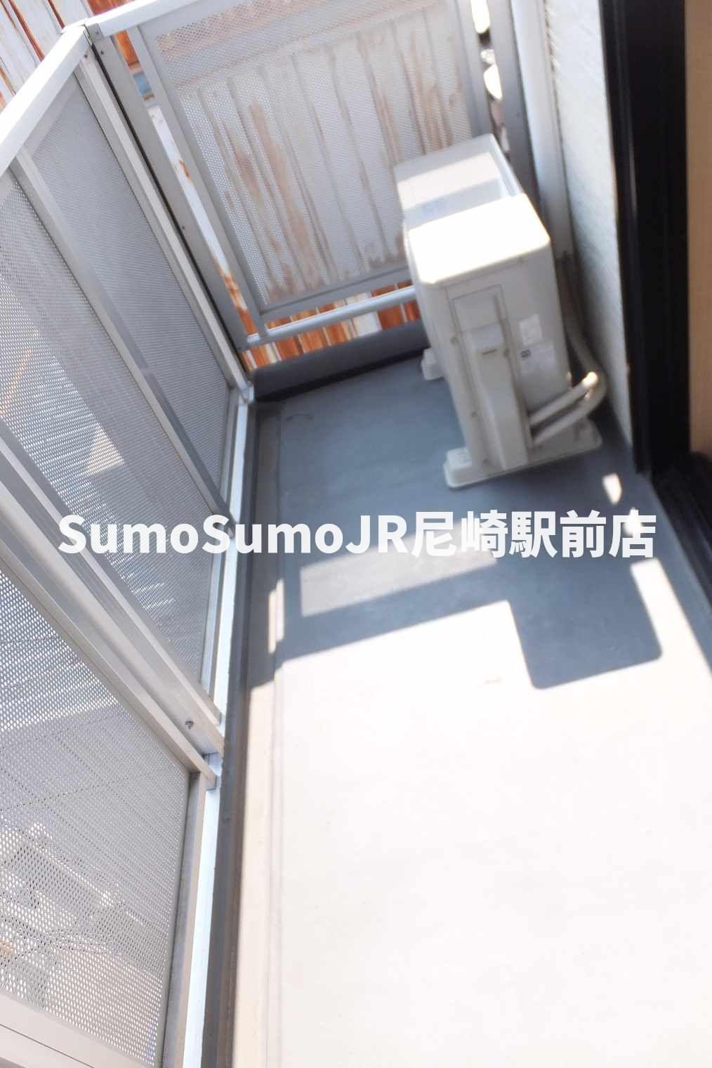 バルコニー　開放的で明るい空間を演出してくれるバルコニーです