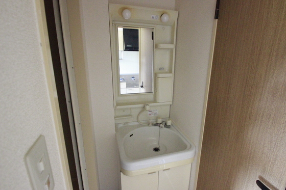 洗面設備　※別部屋の写真です