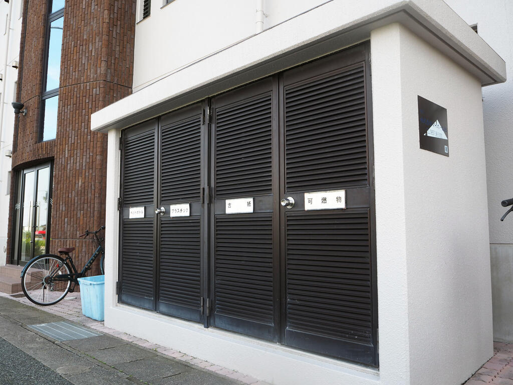 その他　敷地内ゴミ置き場