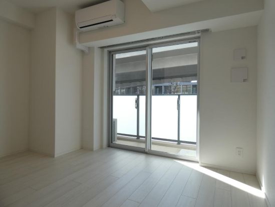 居室・リビング　別号室参考写真