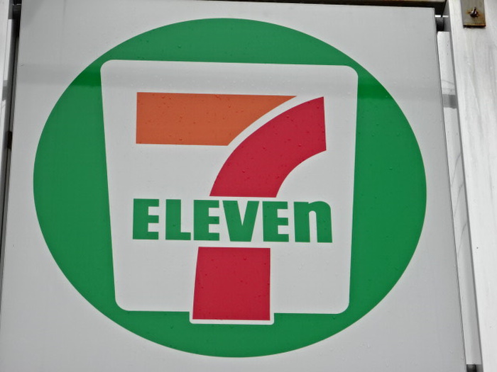 コンビニ　セブンイレブン 横浜十日市場東店（コンビニ）まで227m