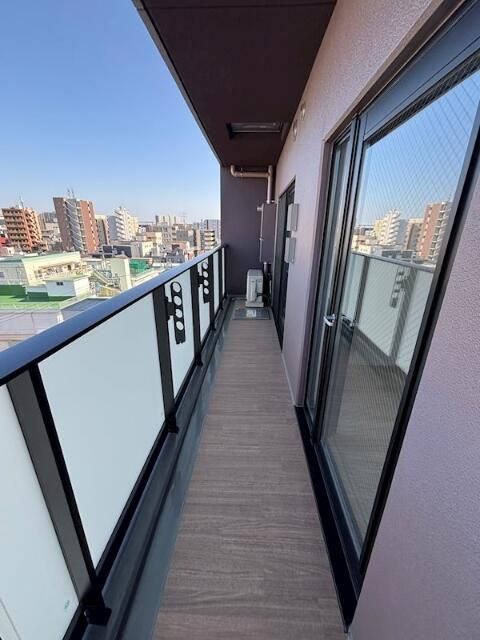 バルコニー　開放的で明るい空間を演出してくれるバルコニーです