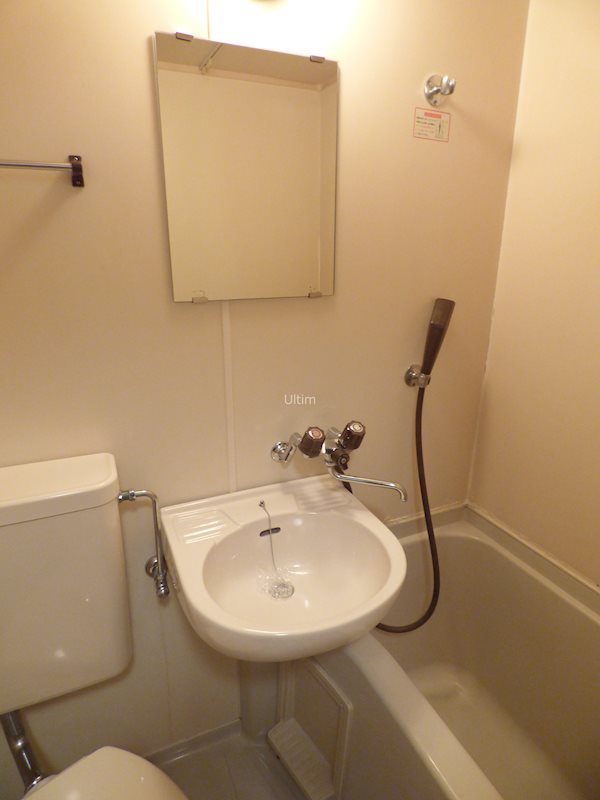 洗面設備　別部屋のお写真です。ご参考までに！